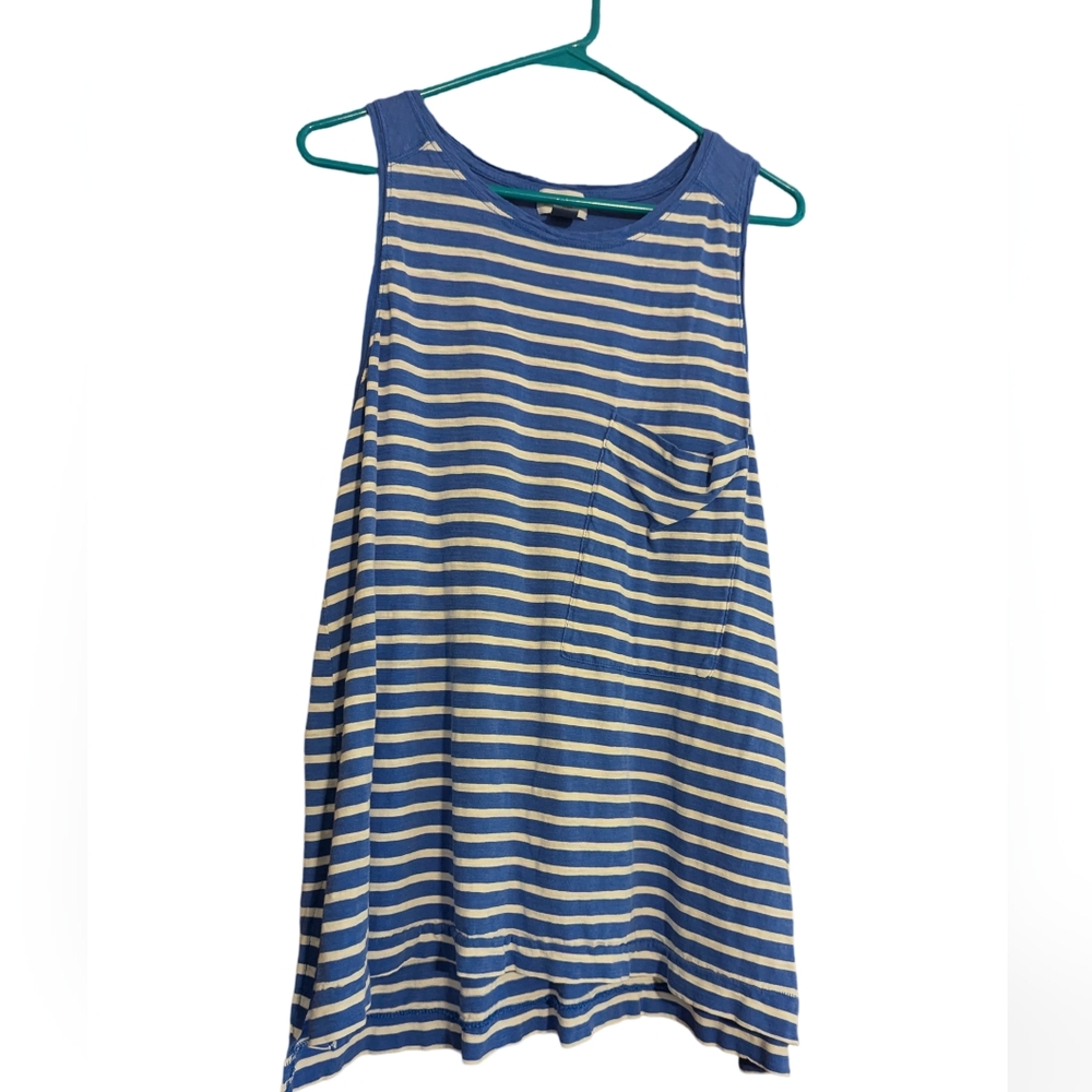 Old Navy top